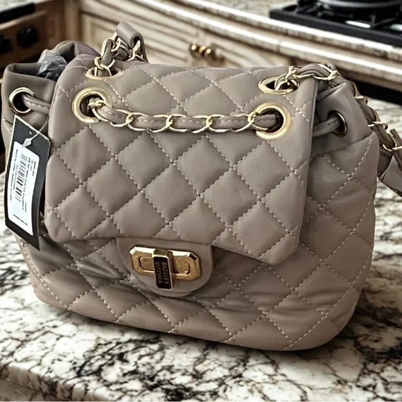 Badgley Mischka | Bags | Elegant Quilted Tan Backpack | Poshmark display picture 2
